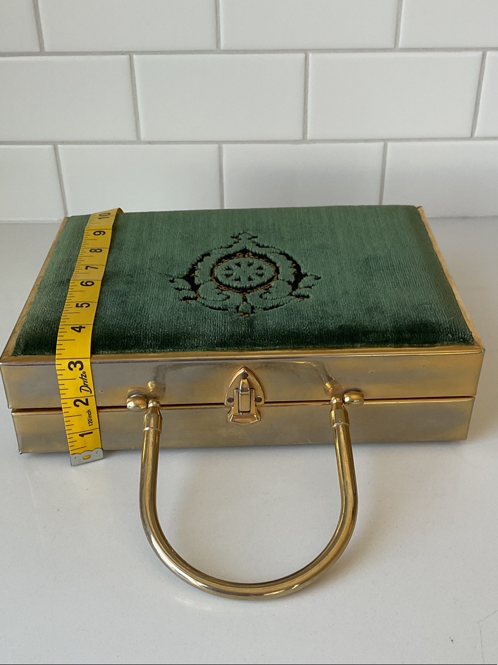 Vintage STYLECRAFT of Miami Gold Metal & Green Velvet Mid-Century Box Handbag - Picture 15 of 16